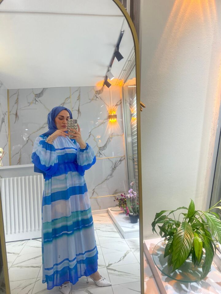 DESENLİ ŞİFON ELBİSE RENK MAVİ