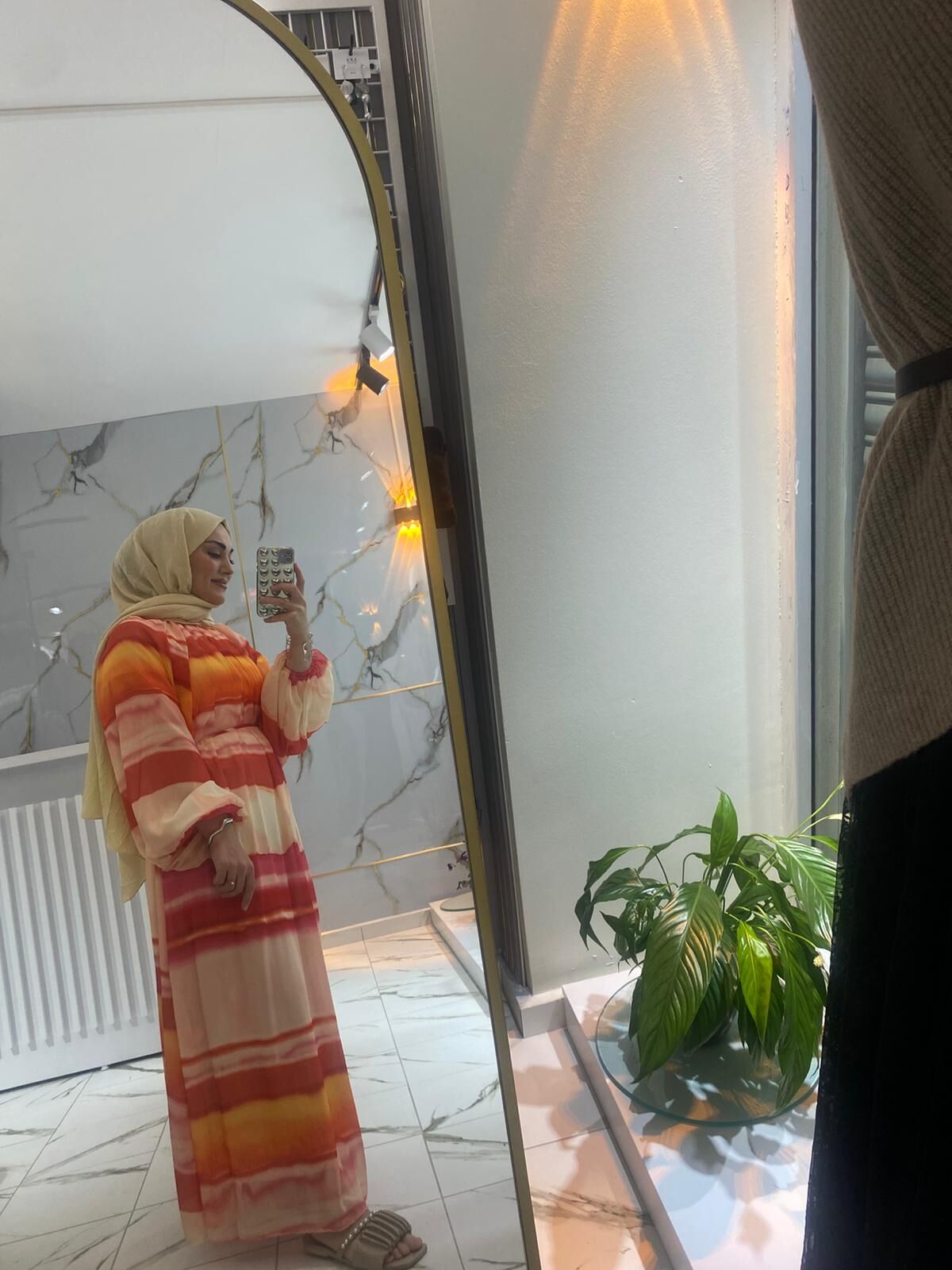 DESENLİ ŞİFON ELBİSE RENK TURUNCU