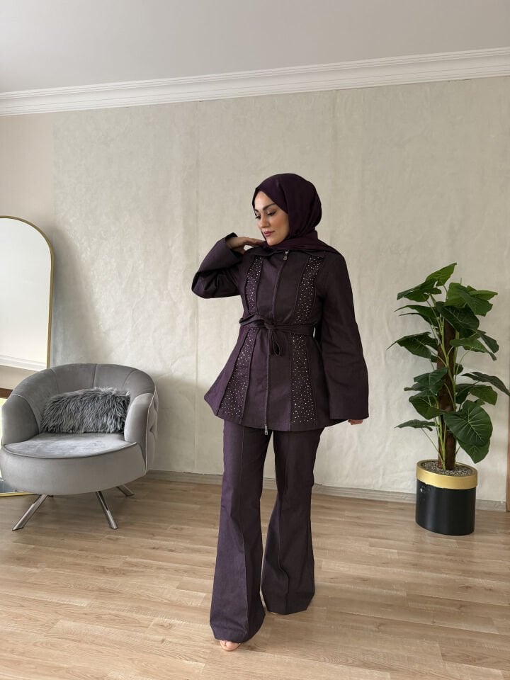 Taş detaylı ikili pantolon takım