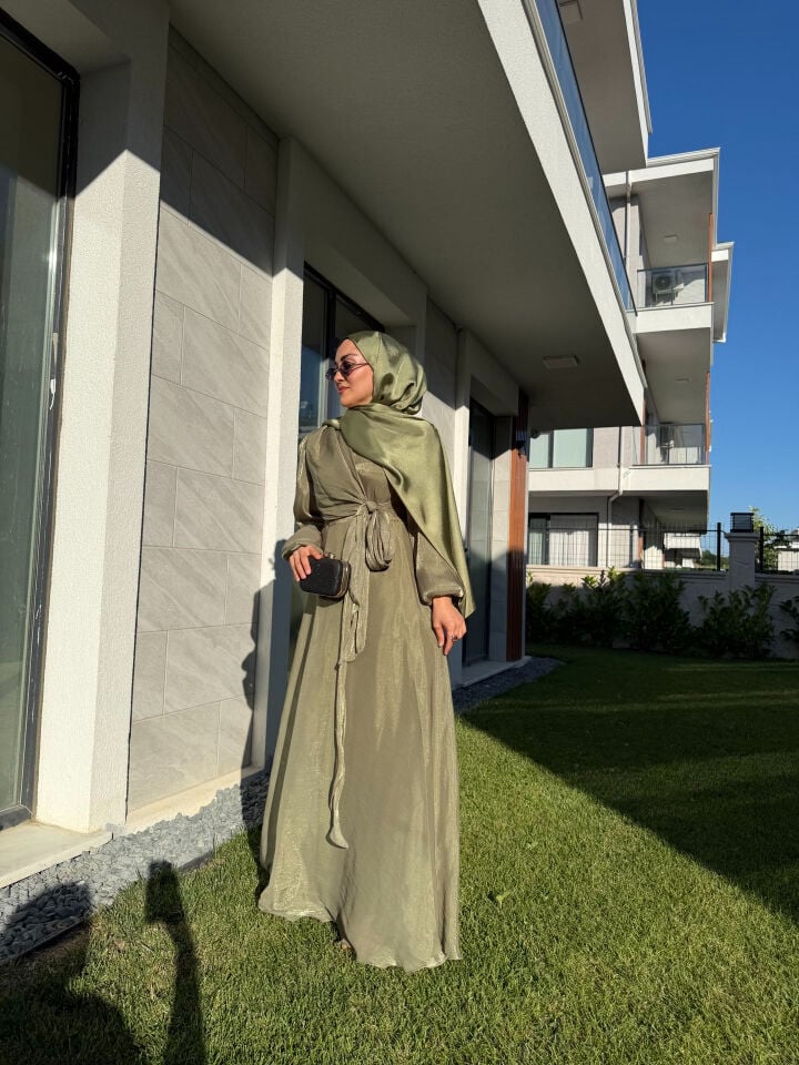Yeşil belden bağlamalı abiye