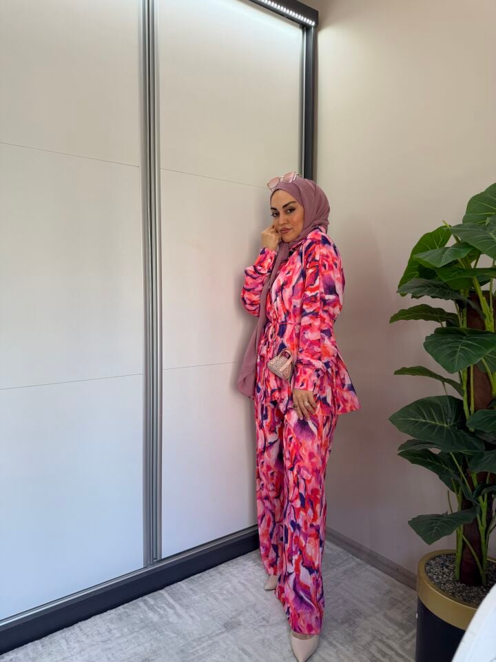 Pembe belden bağlamalı pantolon takım